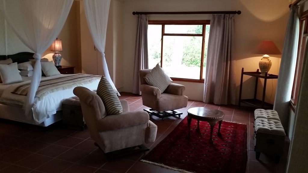 Umlambo River Lodge Kirkwood ภายนอก รูปภาพ