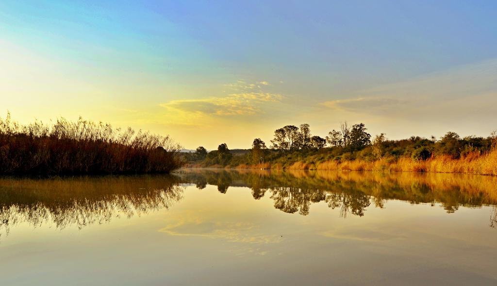 Umlambo River Lodge Kirkwood ภายนอก รูปภาพ
