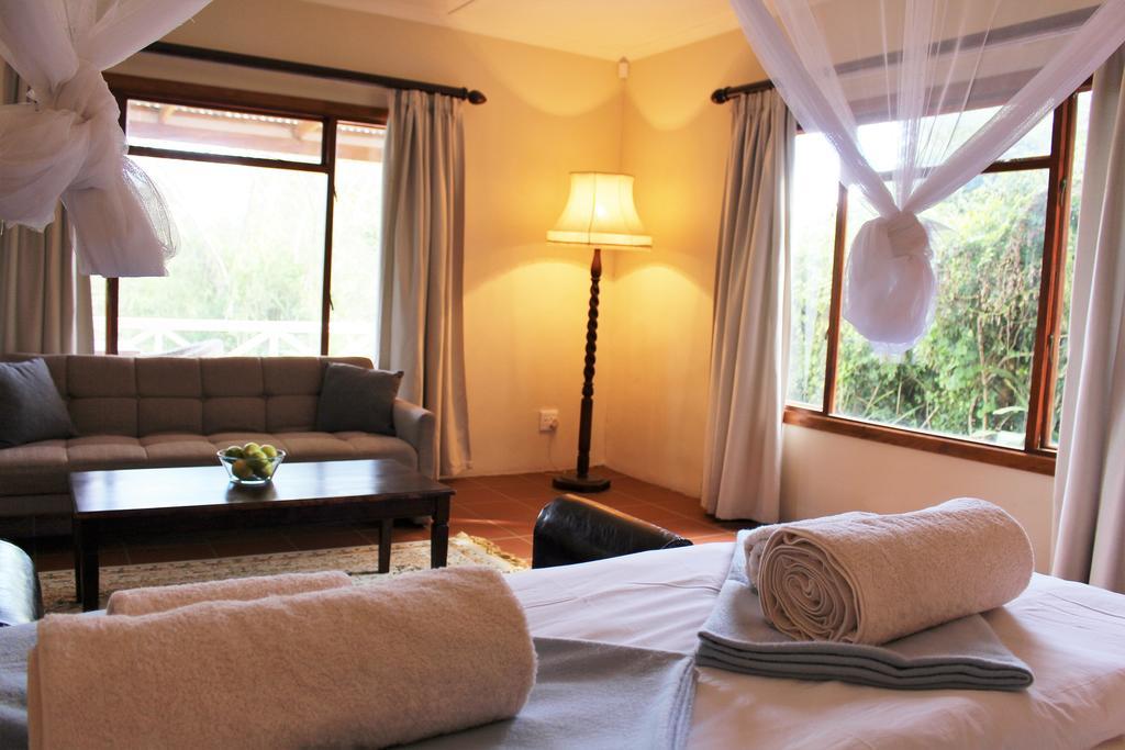 Umlambo River Lodge Kirkwood ภายนอก รูปภาพ