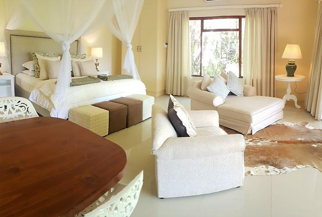 Umlambo River Lodge Kirkwood ภายนอก รูปภาพ